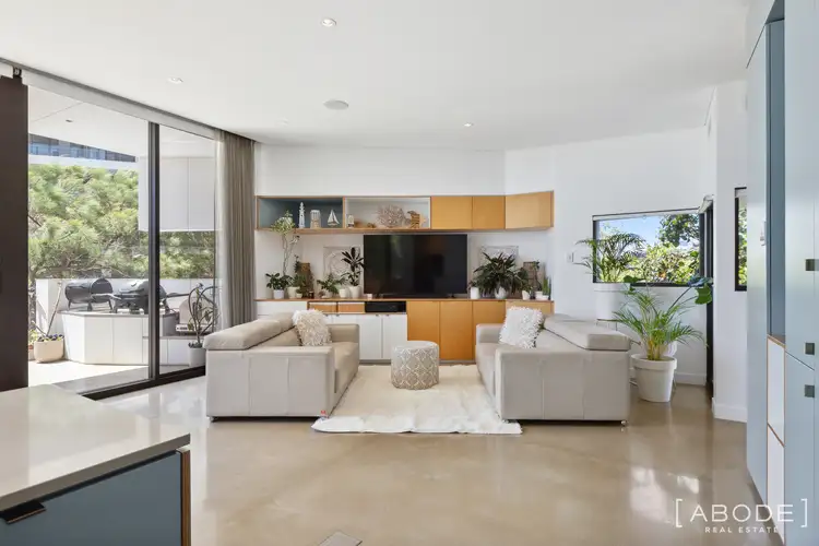 1 Ceylon Turn, North Coogee WA 6163