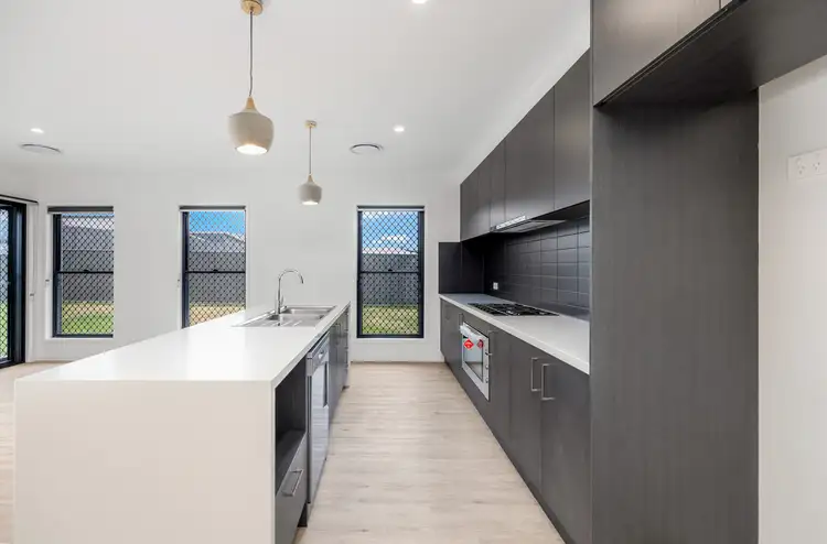 Third view of Homely house listing, 10 Caraway Court, Nikenbah QLD 4655