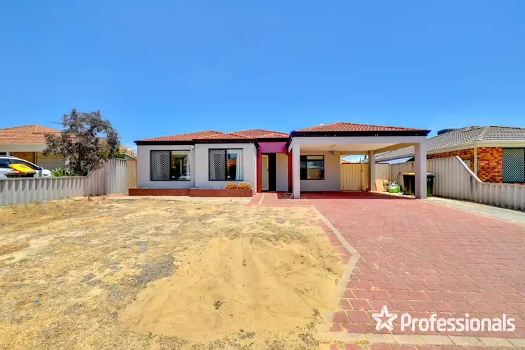 17 Peran Street, Bennett Springs WA 6063