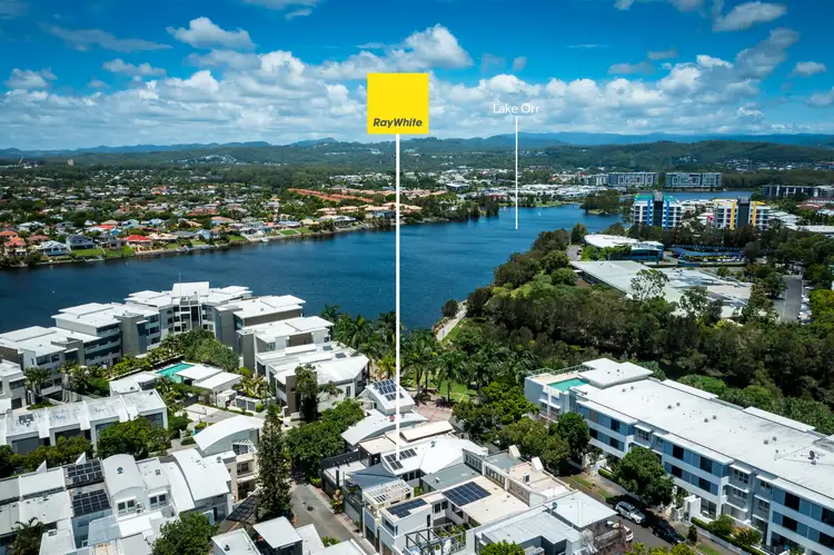 18 Moores Crescent, Varsity Lakes QLD 4227