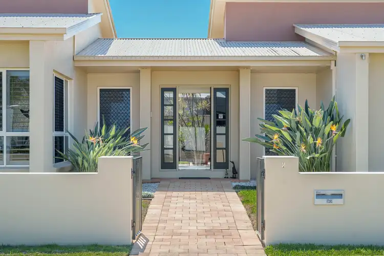 Second view of Homely house listing, 2 Eva Court, Newport QLD 4020