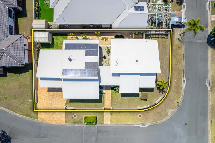 Third view of Homely house listing, 2 Eva Court, Newport QLD 4020