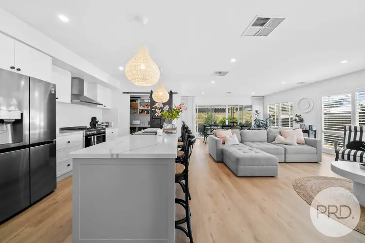 Second view of Homely house listing, 8 Bennelong Crescent, Lloyd NSW 2650