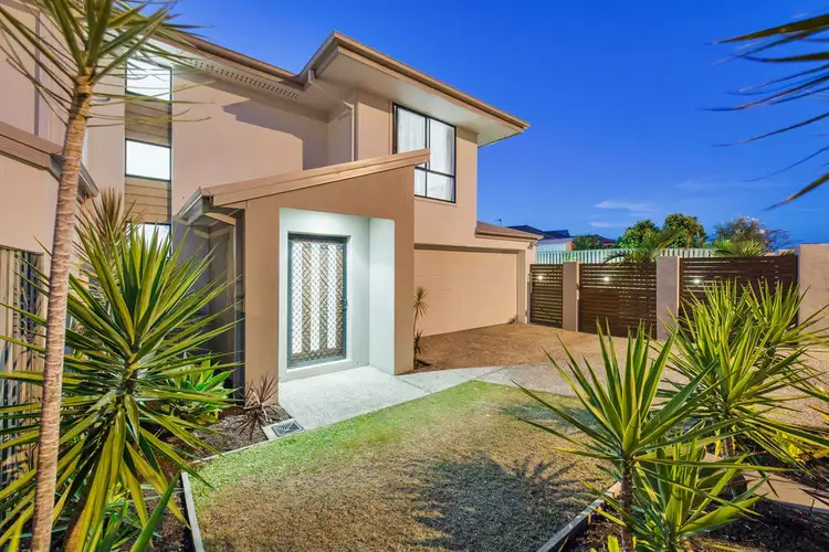 2/15 Barradeen Circuit, Pacific Pines QLD 4211