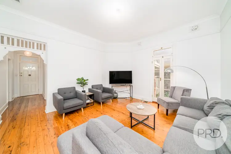 77 Simmons Street, Wagga Wagga NSW 2650