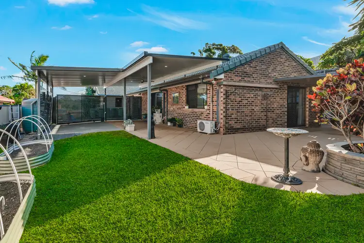 2/215 Government Road, Labrador QLD 4215
