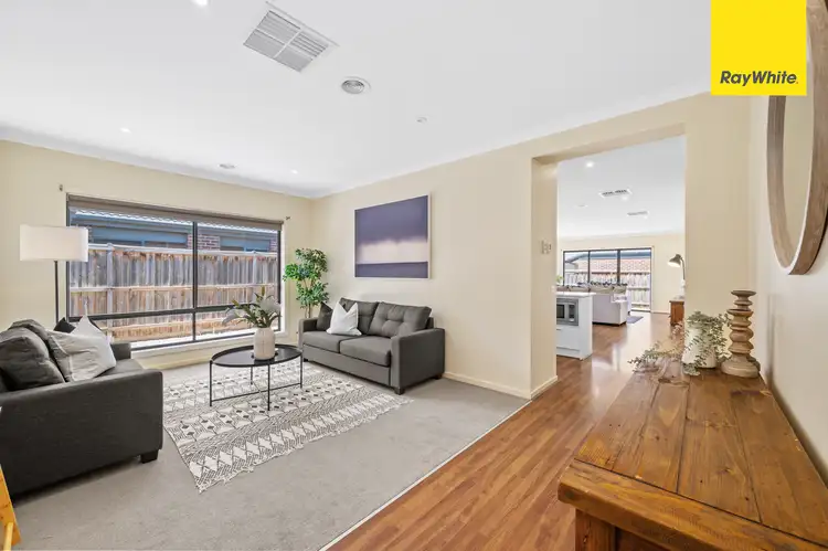 31 Embleton Chase, Weir Views VIC 3338