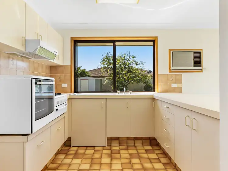 Fifth view of Homely house listing, 13 Gladiolus Court, Hollywell QLD 4216