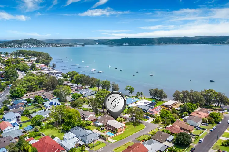 8 Edgewater Avenue, Green Point NSW 2251