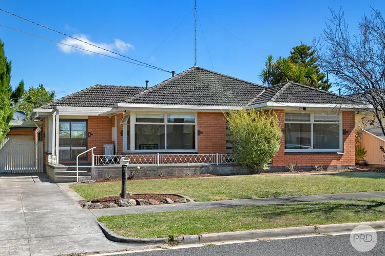 7 Pauls Crescent, Wendouree VIC 3355
