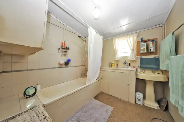 Fifth view of Homely house listing, 18 Quartz Street, Adelong NSW 2729