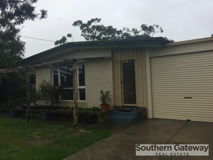 Second view of Homely house listing, 122 Sulphur Road, Parmelia WA 6167