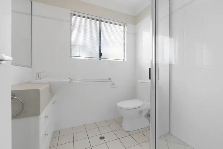 Sixth view of Homely unit listing, 8/58 Glenlyon Street, Gladstone Central QLD 4680