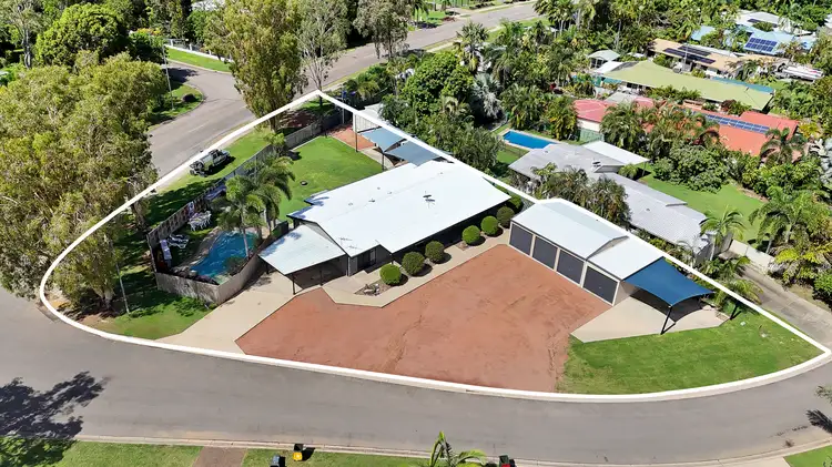 1 Lotus Court, Bushland Beach QLD 4818