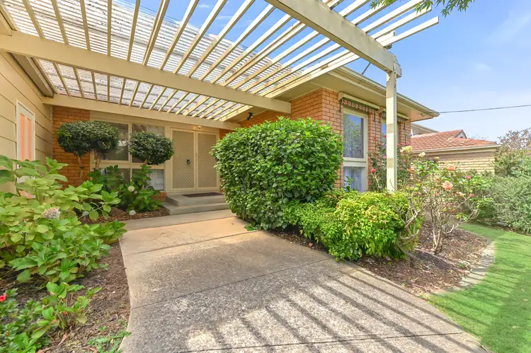 10 Watsons Road, Glen Waverley VIC 3150