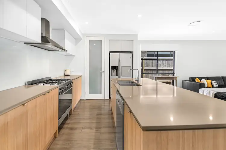 Fourth view of Homely house listing, 72 Greenview Circuit, Arundel QLD 4214