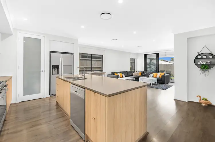 Fifth view of Homely house listing, 72 Greenview Circuit, Arundel QLD 4214