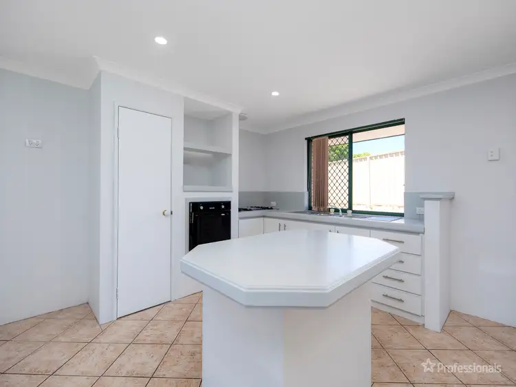 Fourth view of Homely house listing, 2 Cresswell Place, Quinns Rocks WA 6030