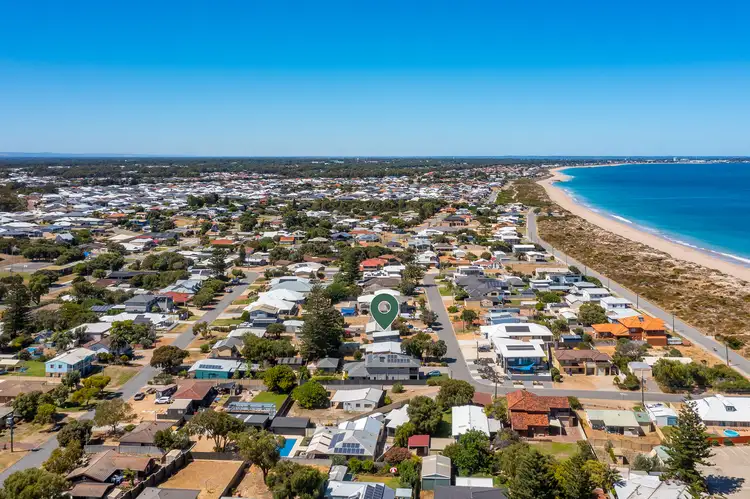 12 Parmelia Way, Madora Bay WA 6210