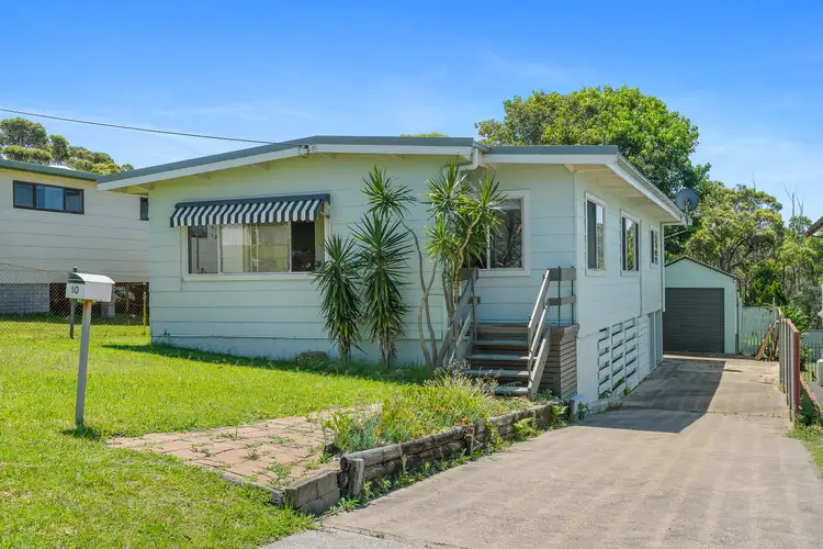 10 Canberra Crescent, Burrill Lake NSW 2539