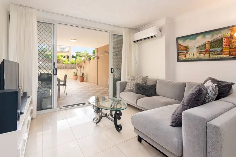 Second view of Homely unit listing, 4/2A Barlow, Clayfield QLD 4011