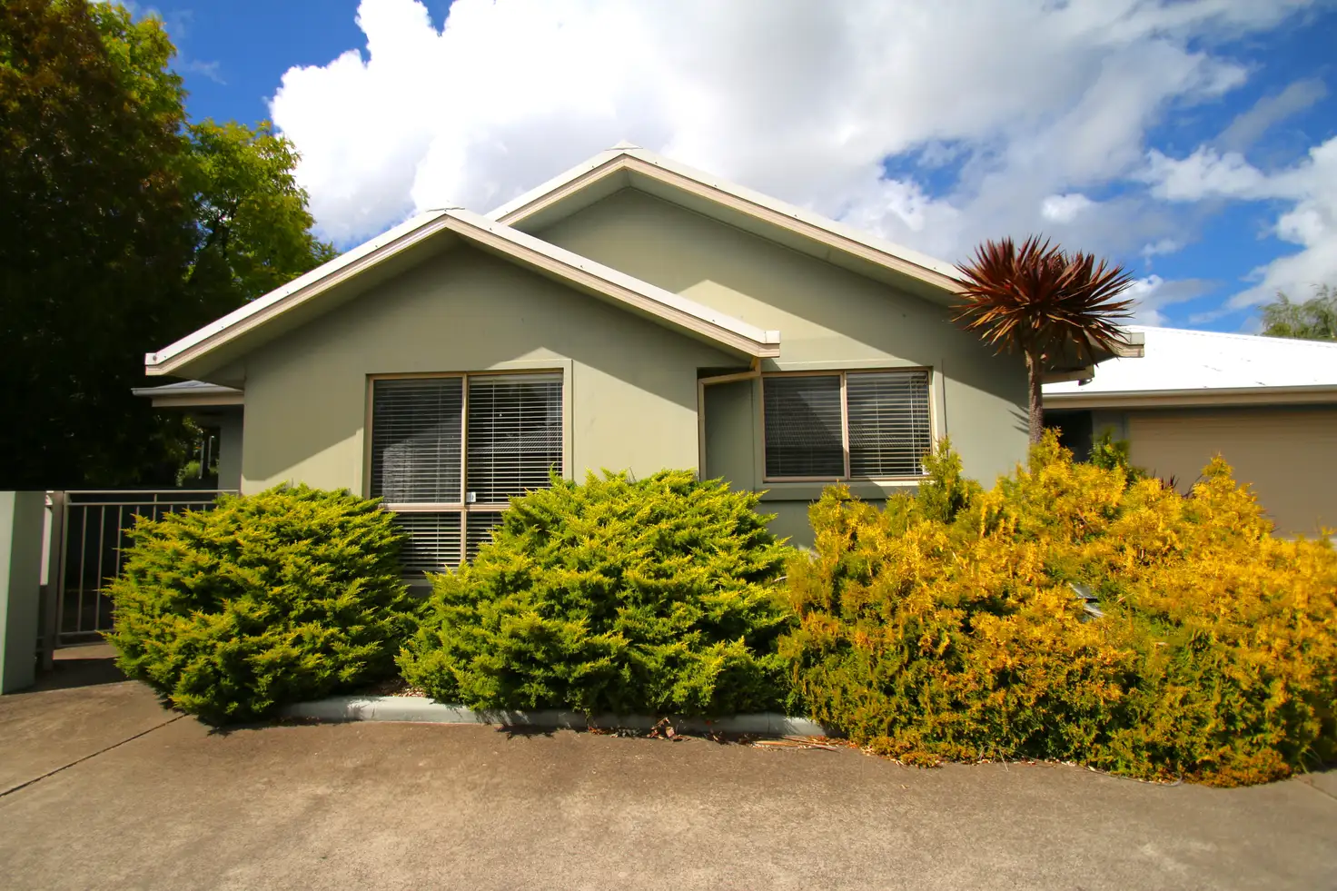 Main view of Homely townhouse listing, 1/129 Anson Street, Orange NSW 2800