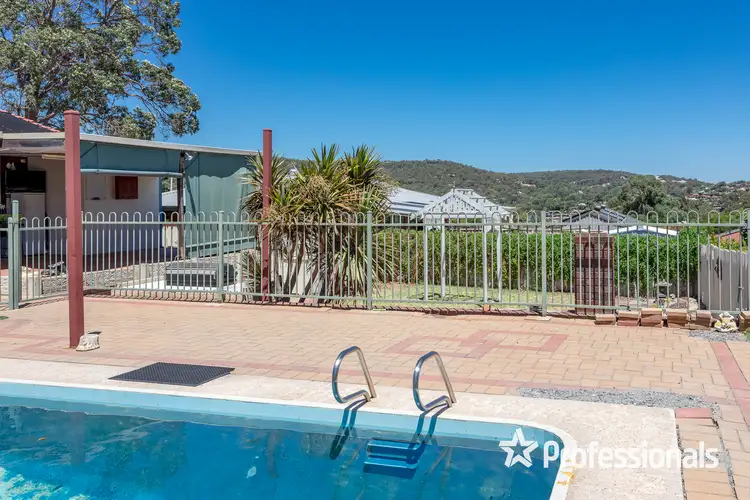 12 Looranah Street, Mount Nasura WA 6112