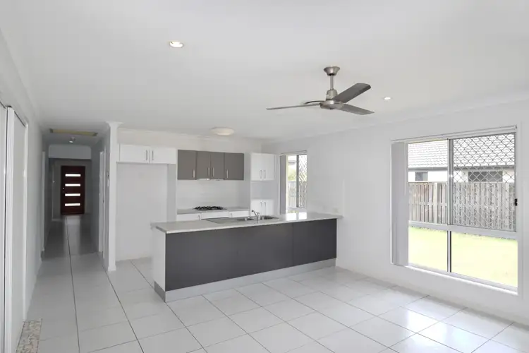 Fifth view of Homely house listing, 10 Pipit Place, Glen Eden QLD 4680