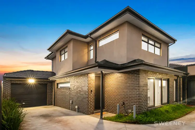 2/6 Stapley Crescent, Altona North VIC 3025