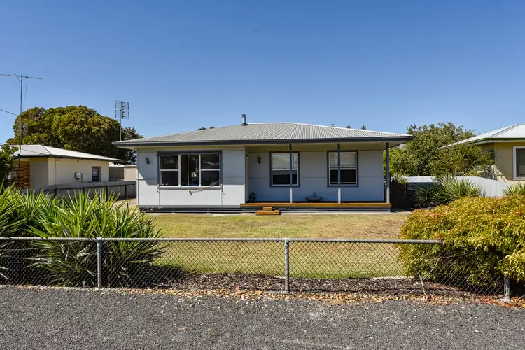 12 Strickland Street, Kingston Se SA 5275
