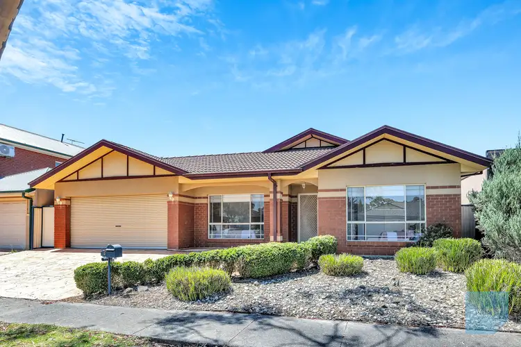 8 Tom Rigg Street, Cairnlea VIC 3023