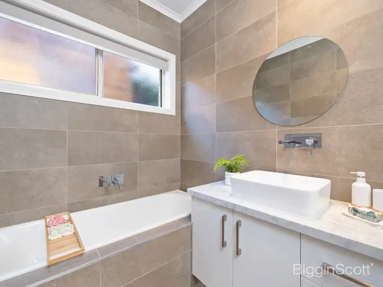 Fifth view of Homely house listing, 25 Lincoln Park Close, Sanctuary Lakes VIC 3030