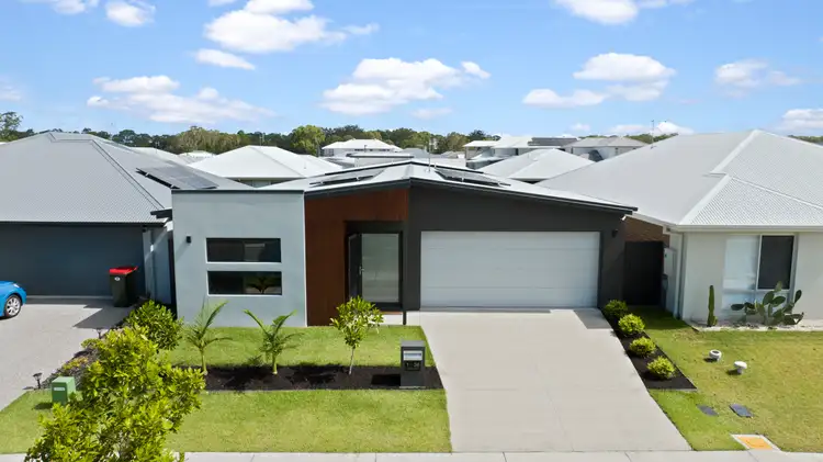 38 College Drive, Palmview QLD 4553