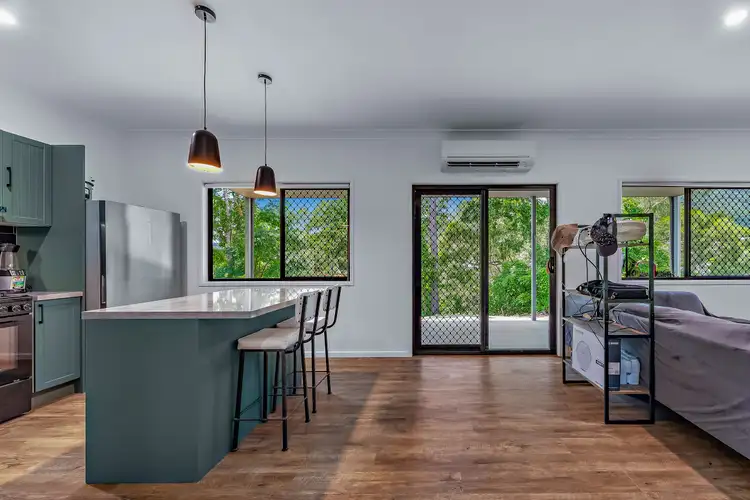 8 Dixon Place, Cannonvale QLD 4802