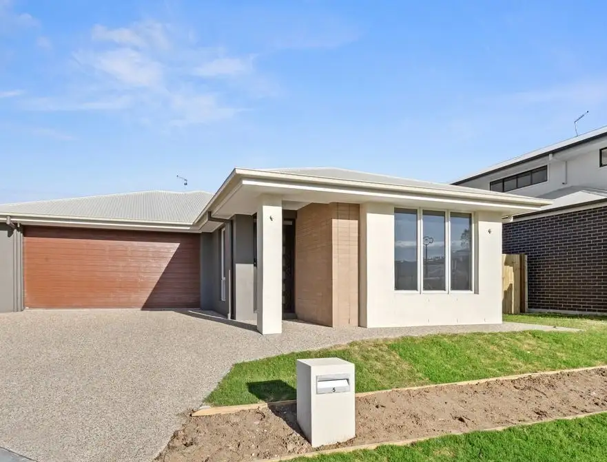 Main view of Homely house listing, 5 Alloway Close, Pallara QLD 4110