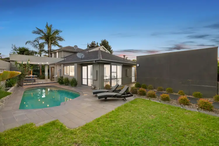 3 Vista Crescent, Rowville VIC 3178