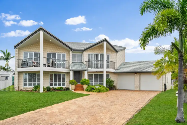 14 Dame Pattie Court, Newport QLD 4020