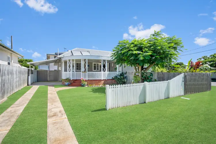 21 Westbrook Street, Woody Point QLD 4019