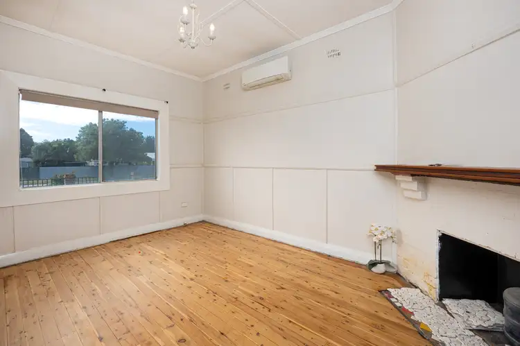 Fifth view of Homely house listing, 7 Nottingham Road, Temora NSW 2666