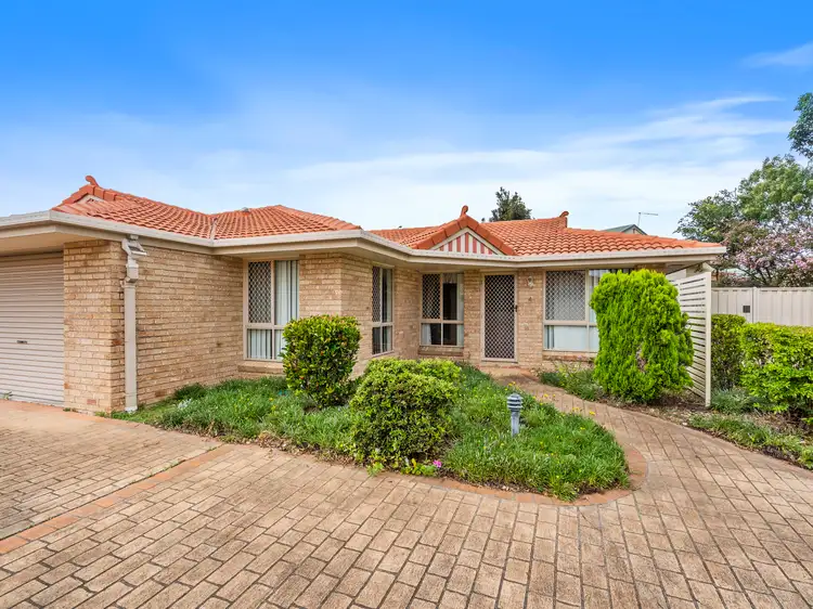 Main view of Homely villa listing, 4/1952 Wynnum Road, Wynnum West QLD 4178
