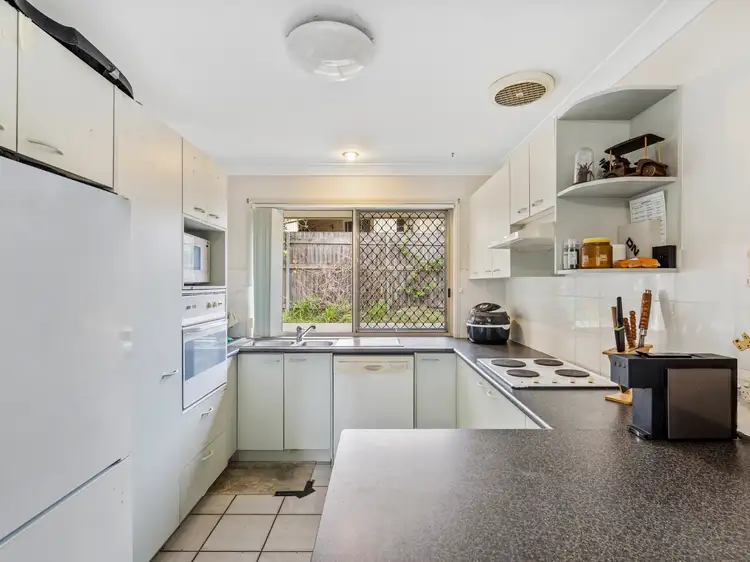 Fourth view of Homely villa listing, 4/1952 Wynnum Road, Wynnum West QLD 4178
