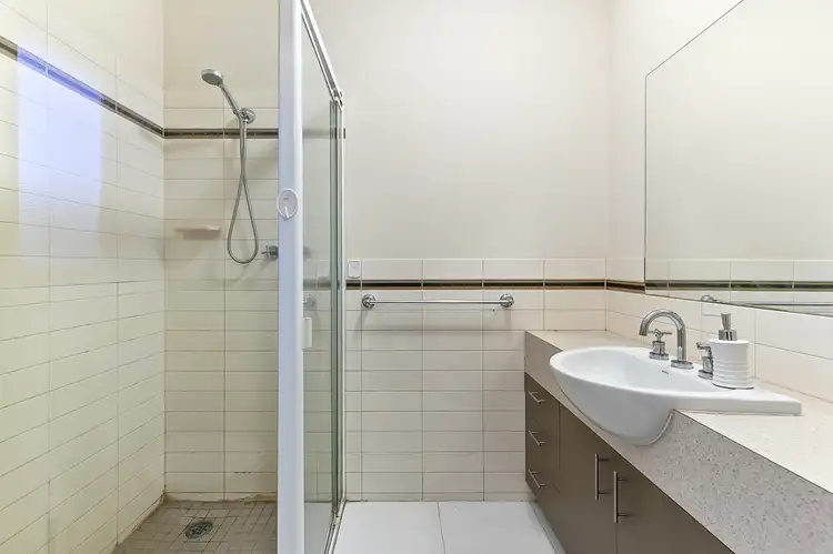 Sixth view of Homely unit listing, 2/4 Durward Avenue, Glen Waverley VIC 3150