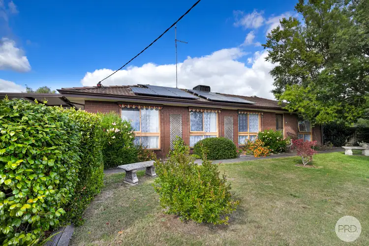 8 Semmens Avenue, Creswick VIC 3363