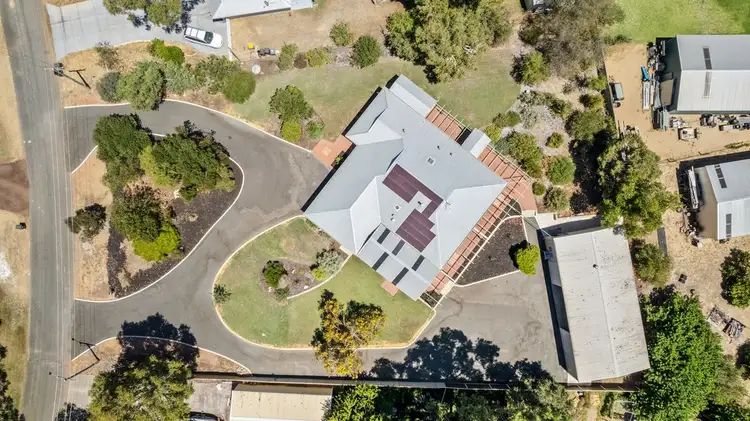 2 Maclean Way, Greenfields WA 6210