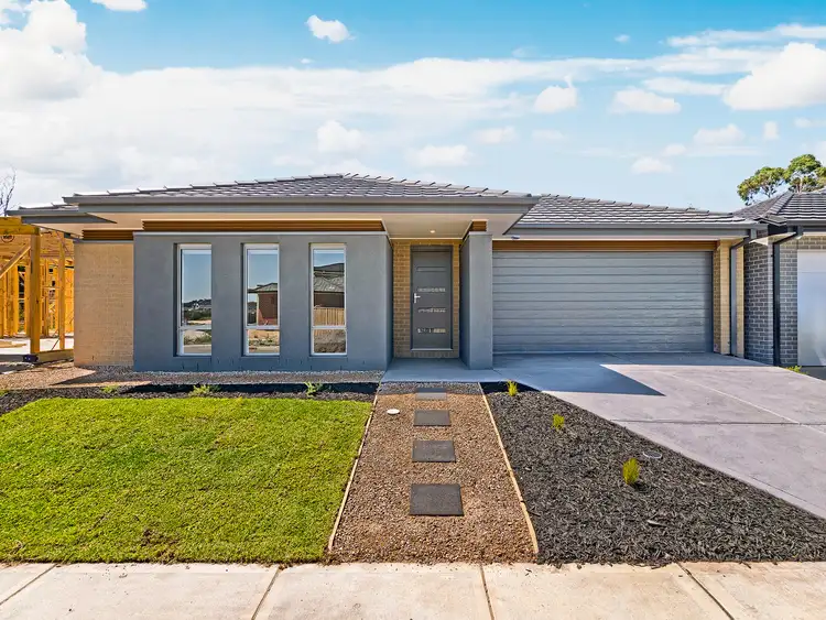 32 Magnolia Road, Junction Village VIC 3977