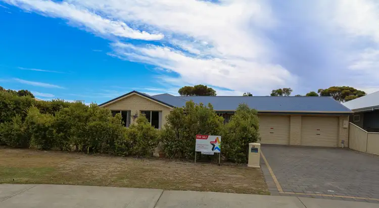 Second view of Homely house listing, 21 Dauphin Crescent, Castletown WA 6450