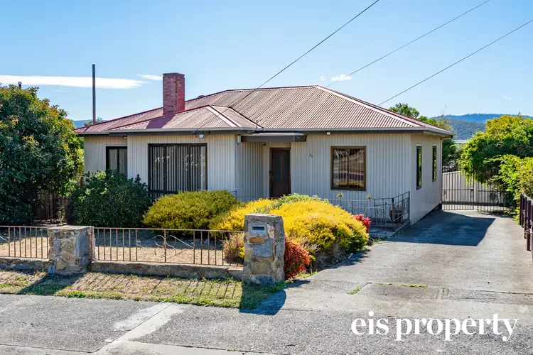 33 Edinburgh Crescent, Goodwood TAS 7010