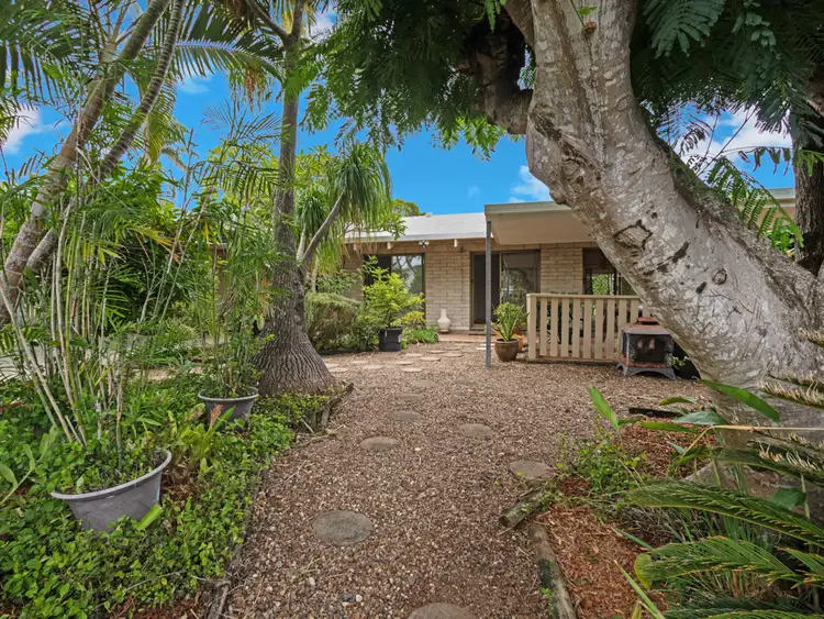 5 Lincolnfield Street, Torquay QLD 4655