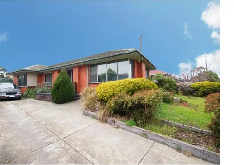 30 Corinella Crescent, Dallas VIC 3047