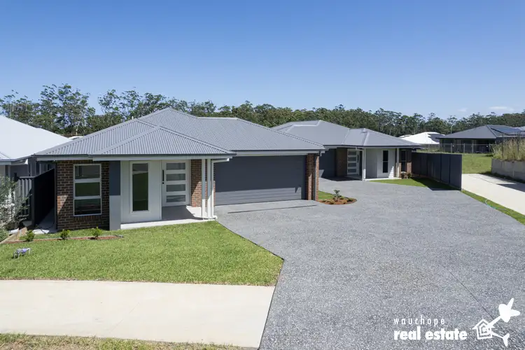 6B Countryside Place, Thrumster NSW 2444